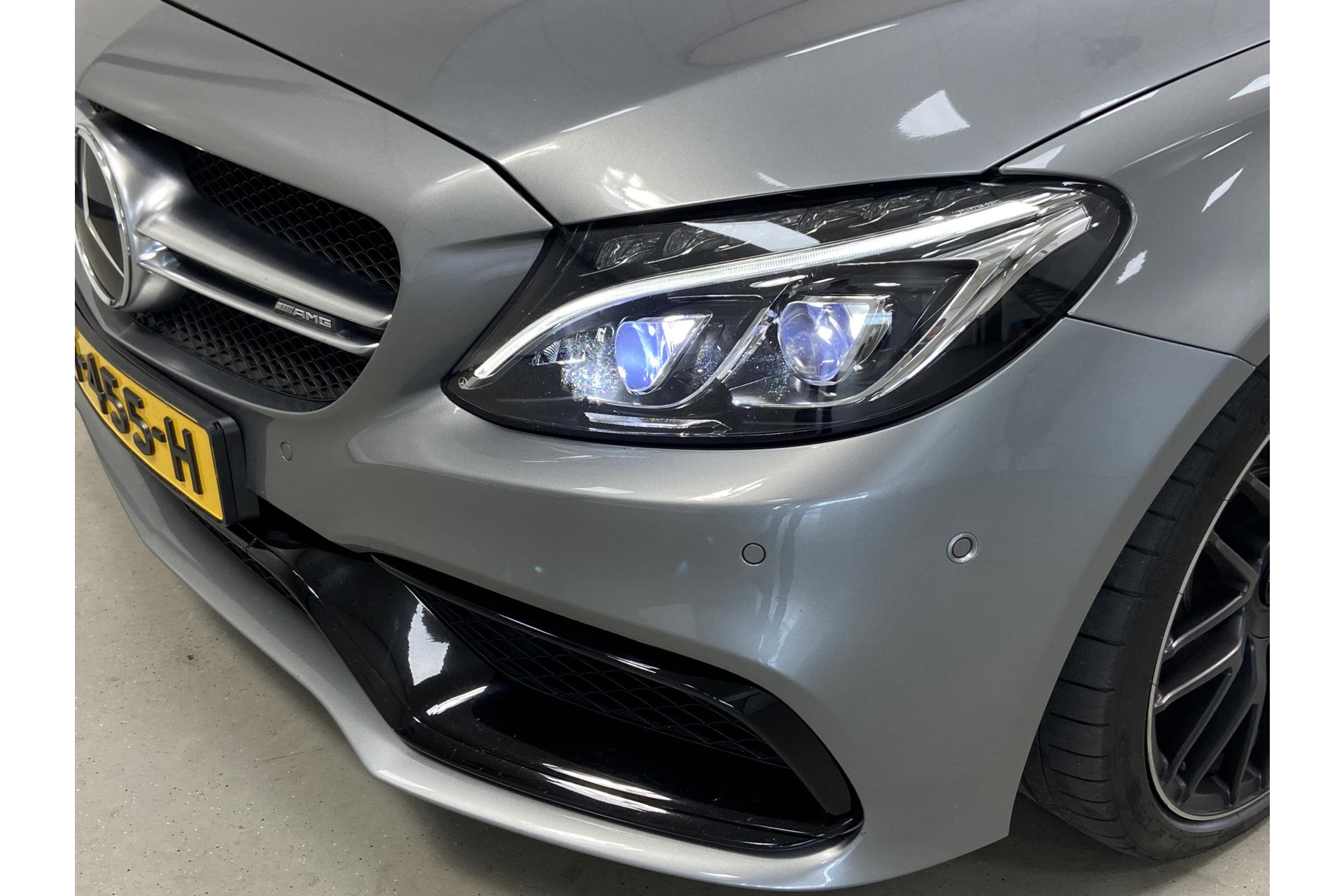 Mercedes-Benz C-Klasse C63S C63 63 S AMG*HUD*IWC*PANO*LED*CARBON*DISTR+